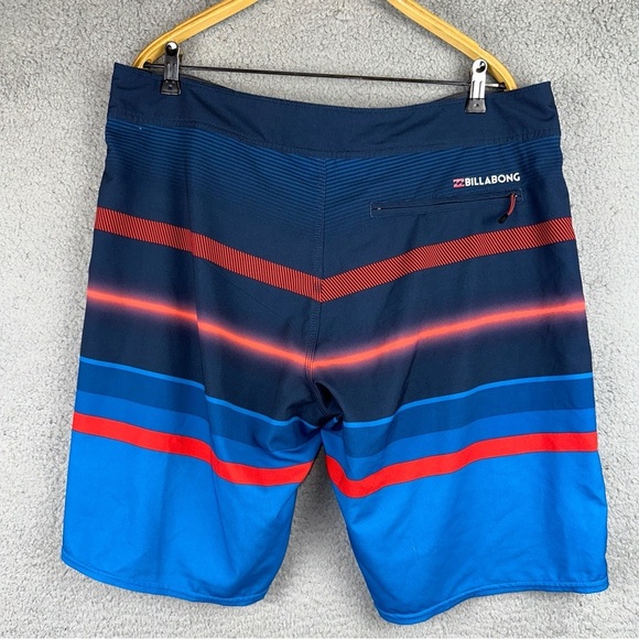 Billabong Swimwear Plaxtinum X Spinner x Mens 38 Blue Striped Board Short - Picture 4 of 8
